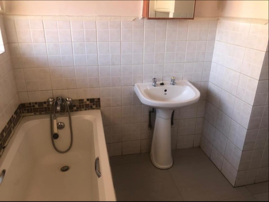 1 Bedroom Property for Sale in Bloemfontein Free State